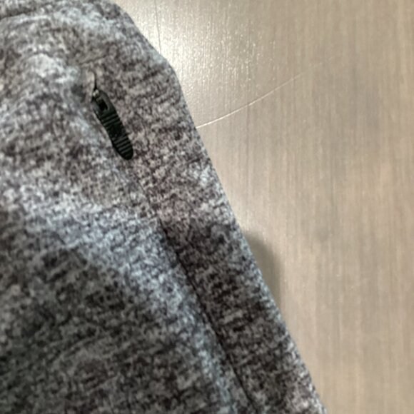 Lululemon Black/Gray Choose a Side Reversible Mid-Rise Shorts - 3" Inseam - Picture 3 of 8